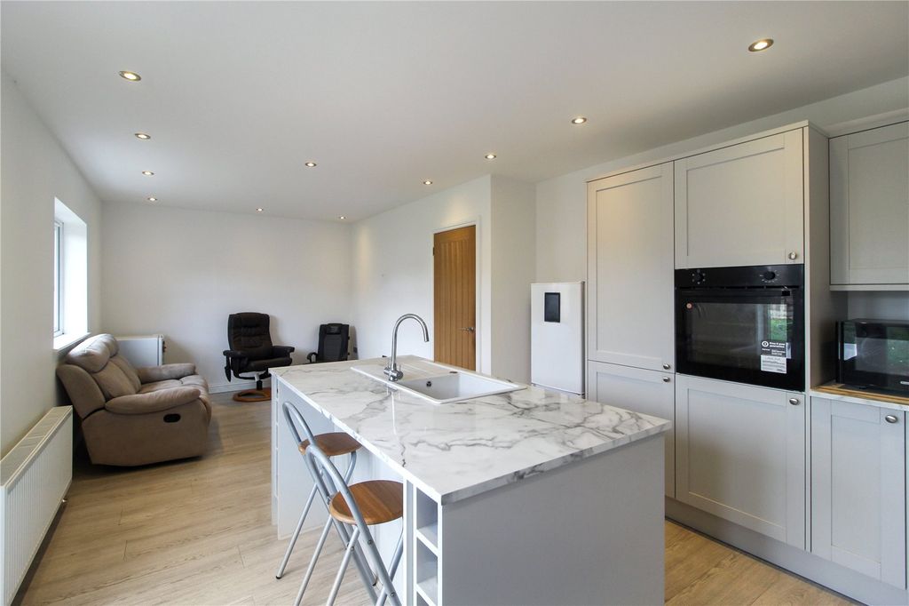 Property photo 3 of 10 Picture No. 07