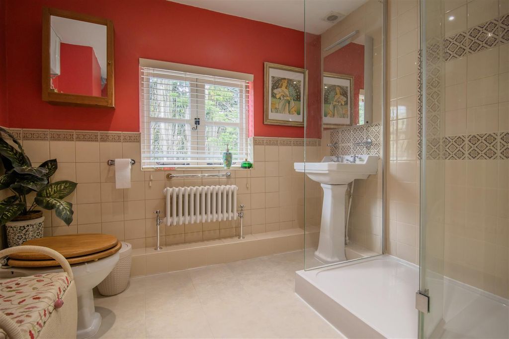 Property photo 3 of 31