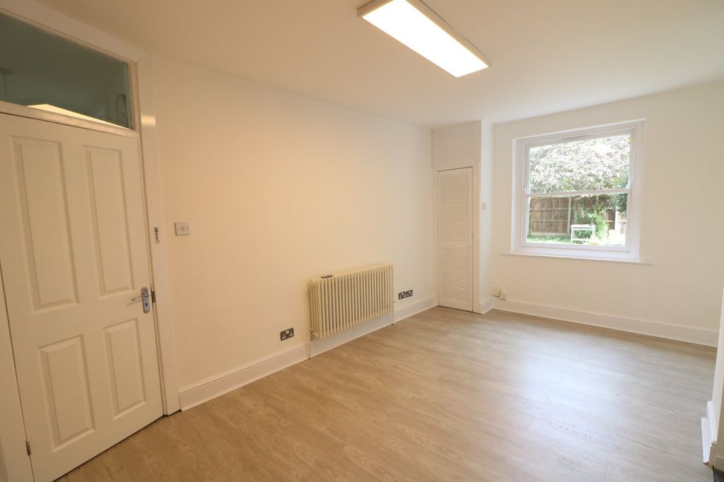 Property photo 3 of 9 Picture No. 49