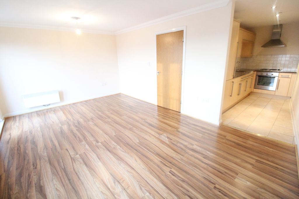 Property photo 2 of 17 P2128 (2)