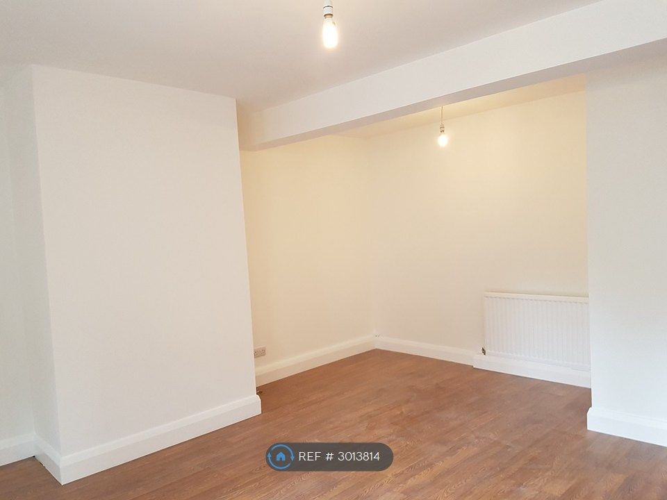 Property photo 2 of 6 Living/Dining