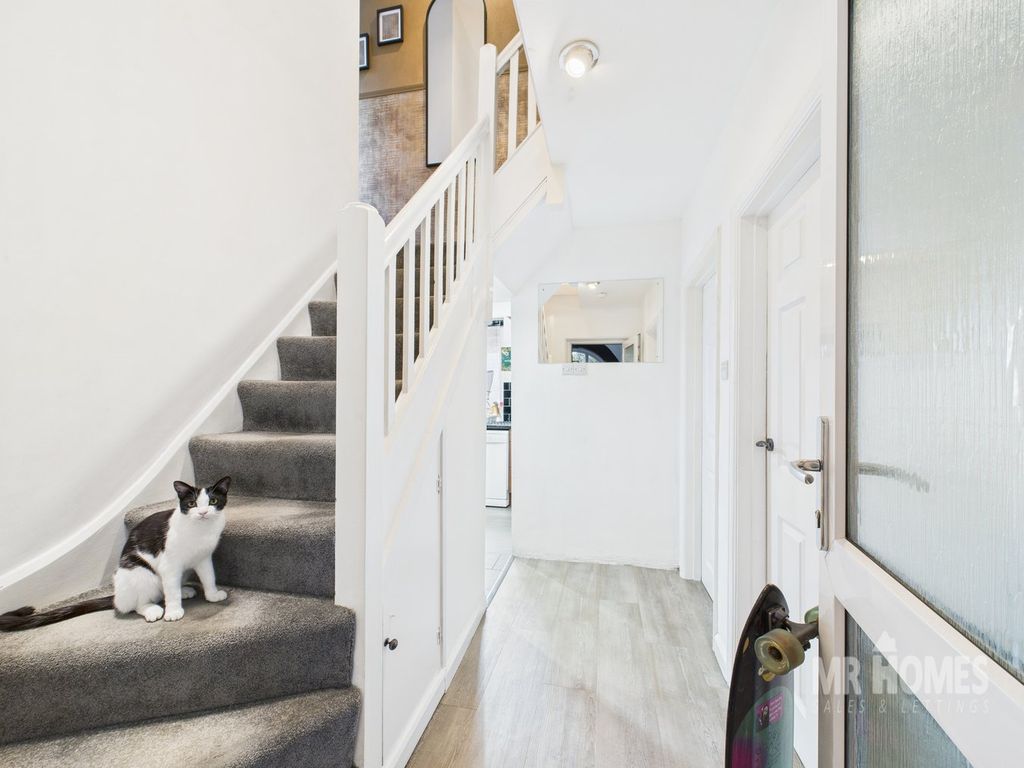 Property photo 3 of 30