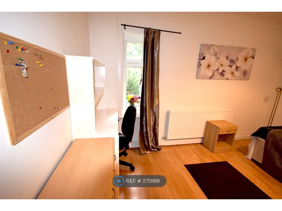 Property photo 3 of 32