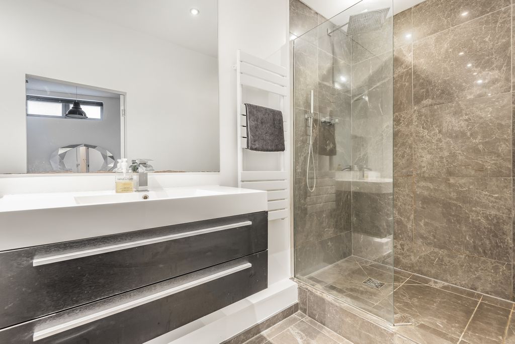 Property photo 3 of 9 666827 (7)