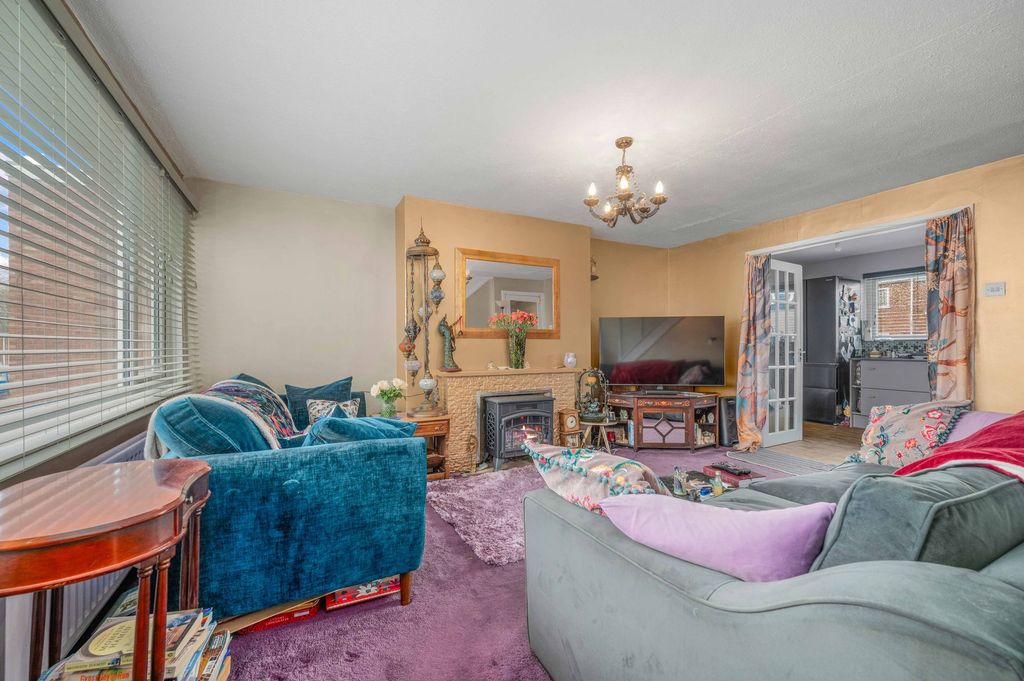 Property photo 3 of 14