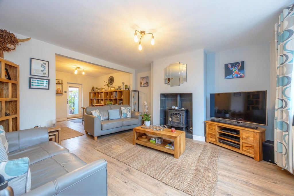 Property photo 2 of 24