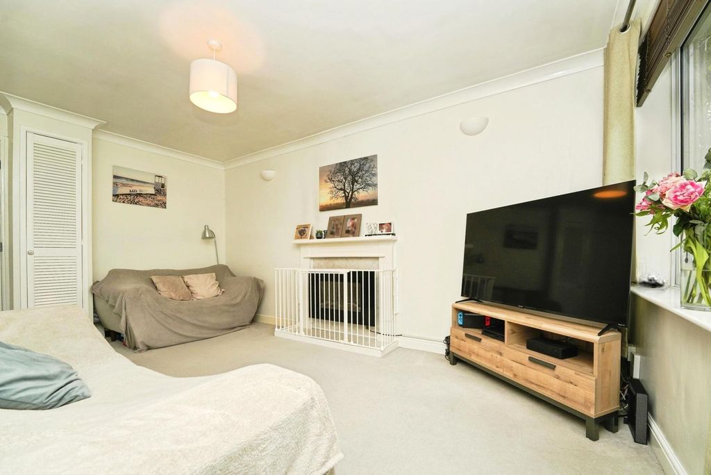 Property photo 3 of 16 Pbox-Img.Jpg