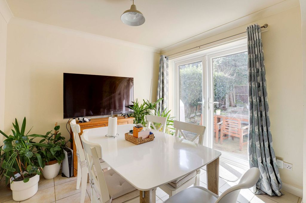 Property photo 3 of 23