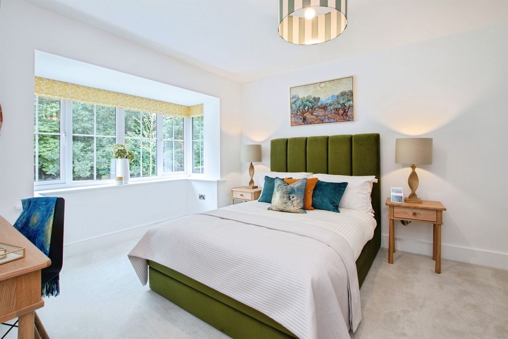 Property photo 3 of 8