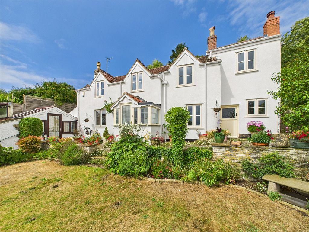 Property photo 2 of 28 Picture No. 30