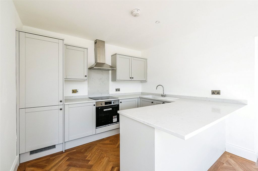 Property photo 3 of 15 Picture No. 08