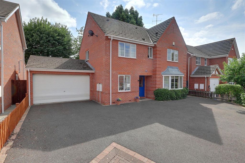 Property photo 1 of 16
