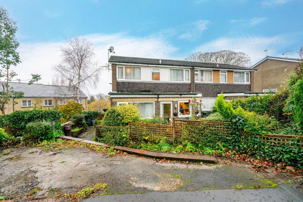 Property photo 1 of 33