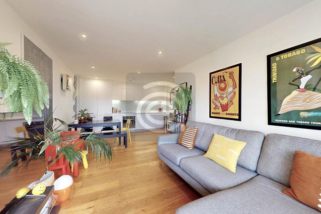 Property photo 3 of 16 W03.Jpg