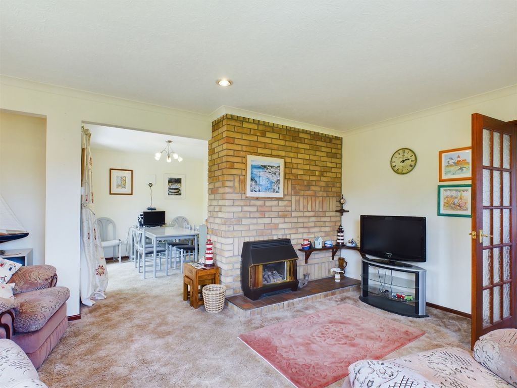 Property photo 3 of 26 33514410