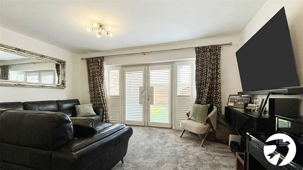 Property photo 3 of 12 Picture No. 04