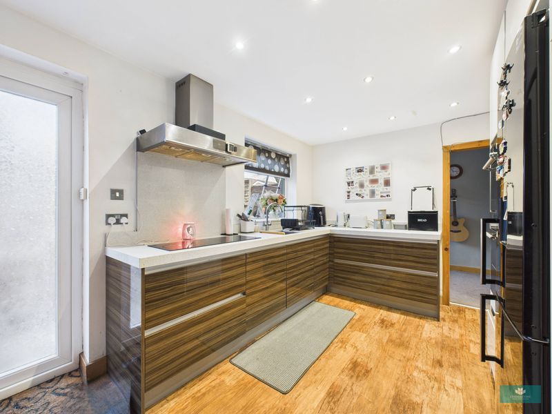 Property photo 2 of 21 Photo 17