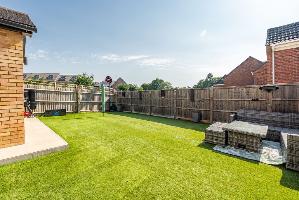 Property photo 3 of 24 5434135