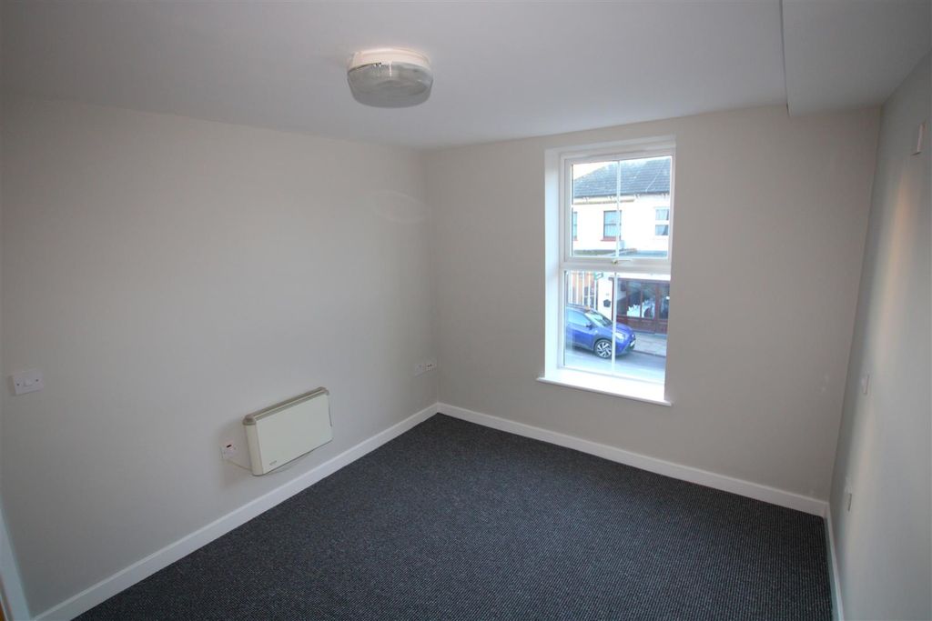 Property photo 3 of 5 2024 Bed.Jpg