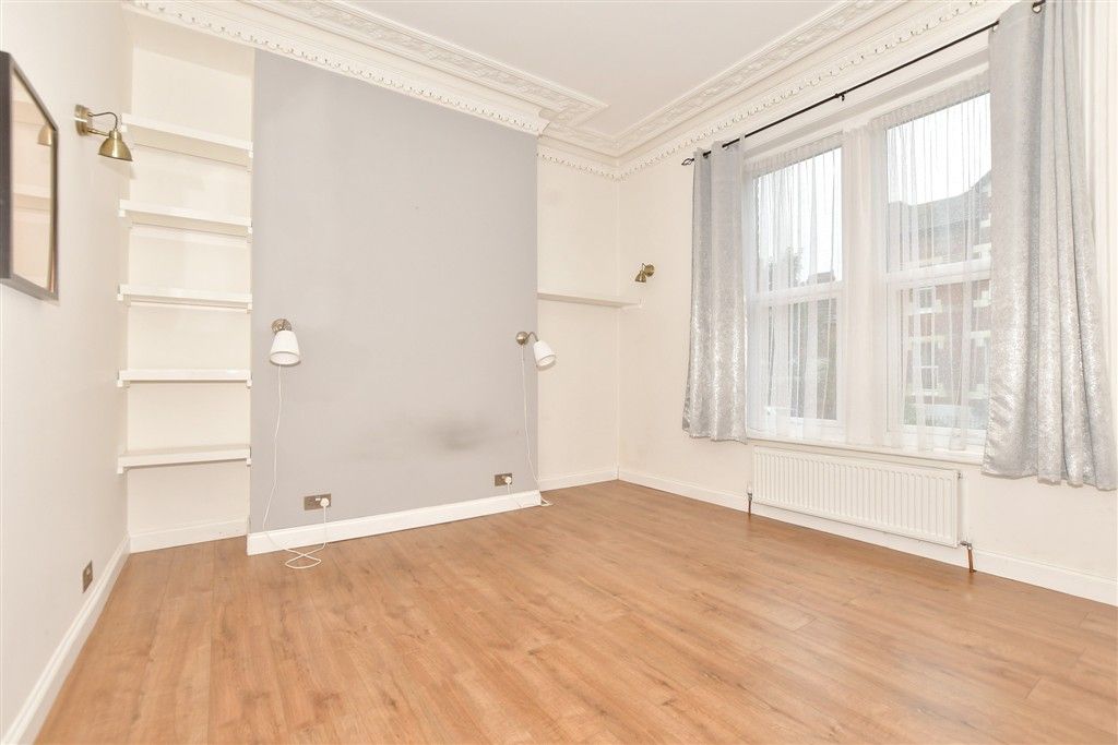 Property photo 1 of 8 Bedroom 1