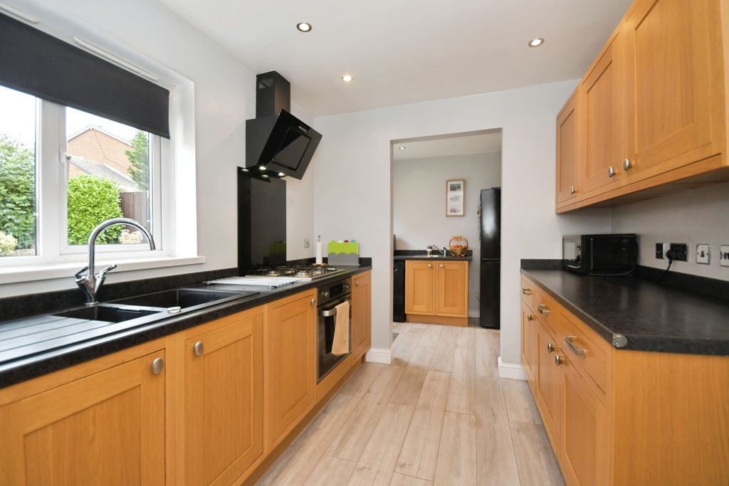 Property photo 2 of 21 Pbox-Img.Jpg