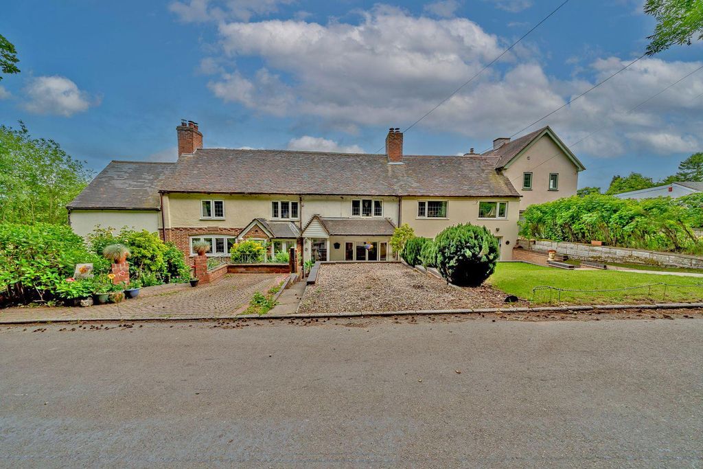 Property photo 1 of 36