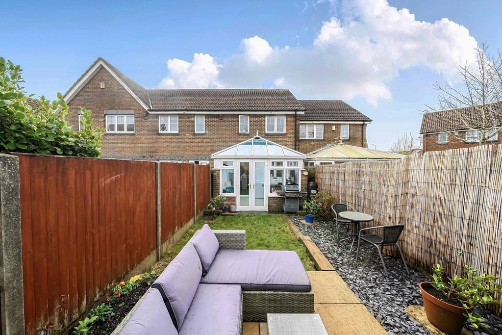 Property photo 2 of 19 Garden