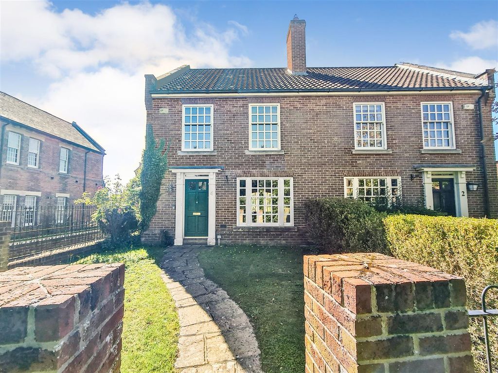 Property photo 1 of 16 09-09-2025__17-36-55_4_Garrod___Approach.Udrtb.Jpg