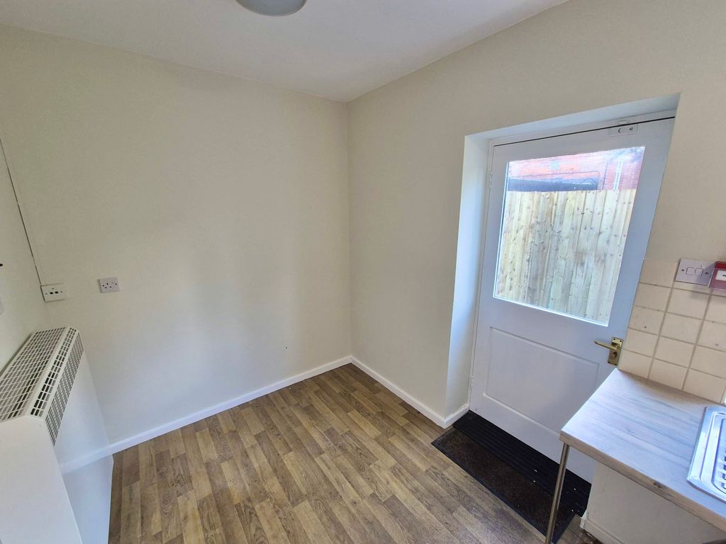 Property photo 3 of 12 Img_9890