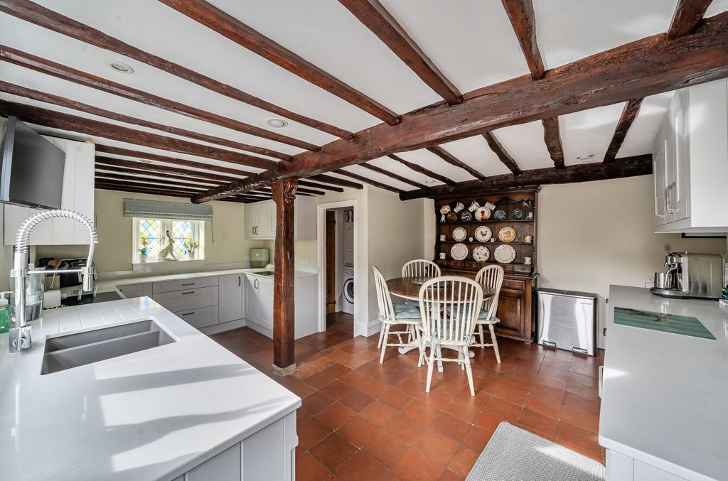 Property photo 2 of 19 Kitchen/Breakfast