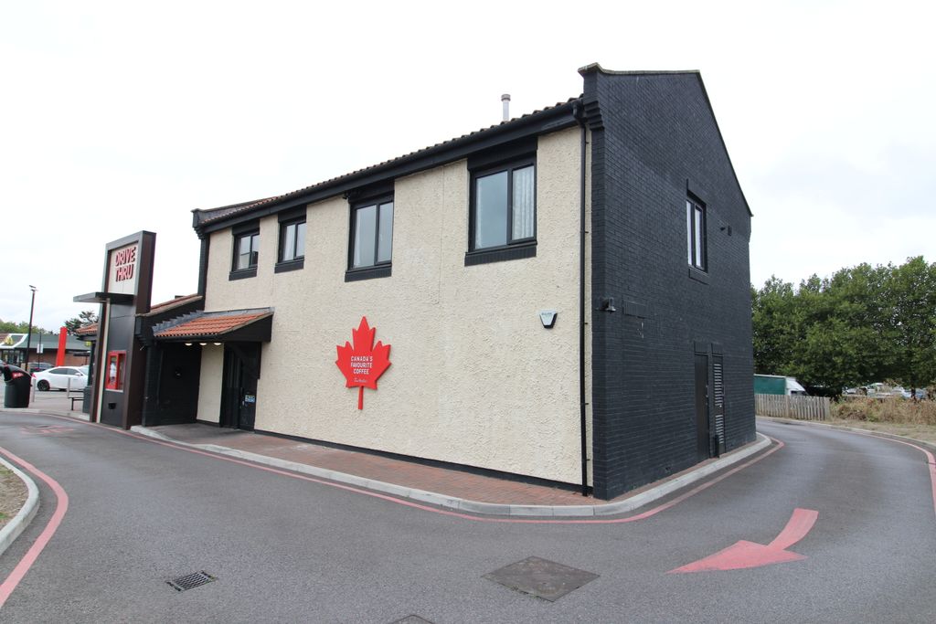 Property photo 1 of 8 External