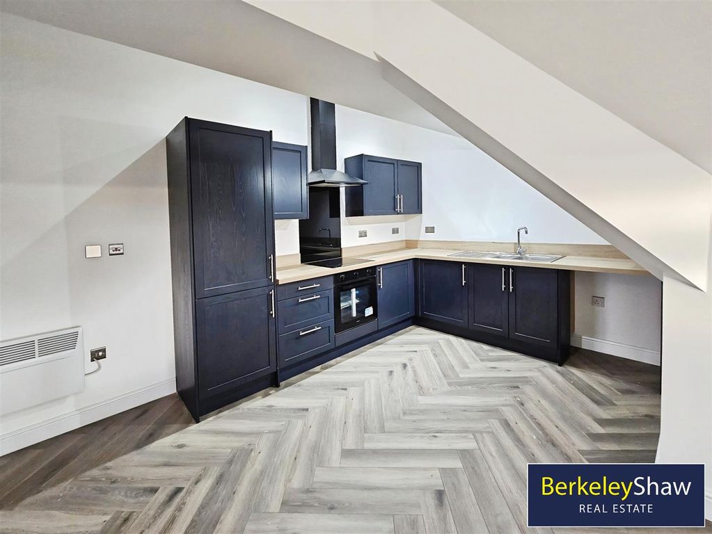 Property photo 2 of 13 Kitchen