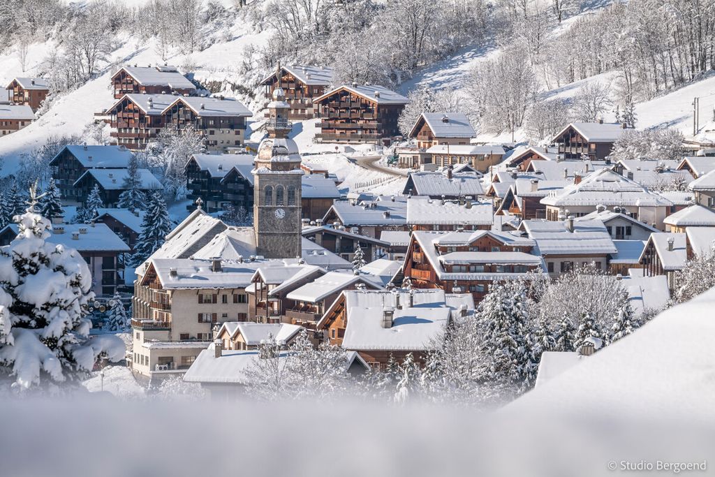 Property photo 2 of 25