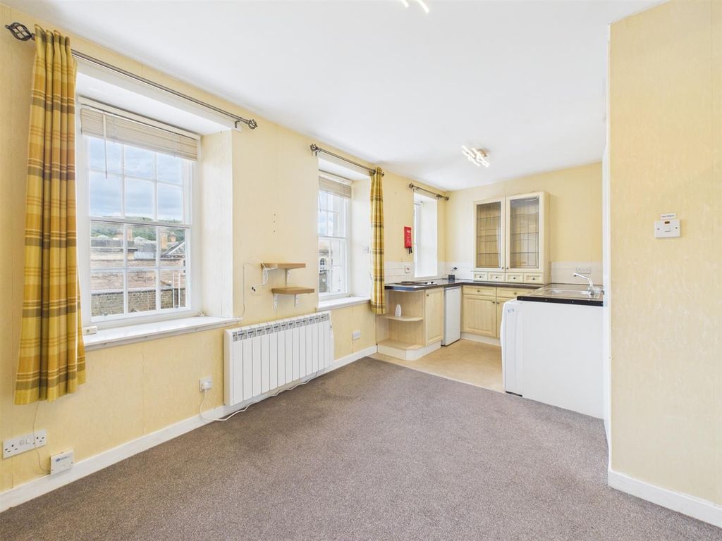Property photo 2 of 14 Cam03924G0-Pr0067-Still008.Jpg