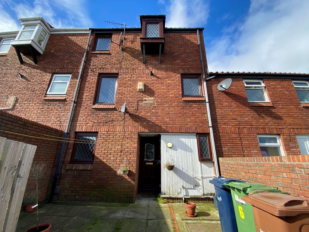 Property photo 3 of 4