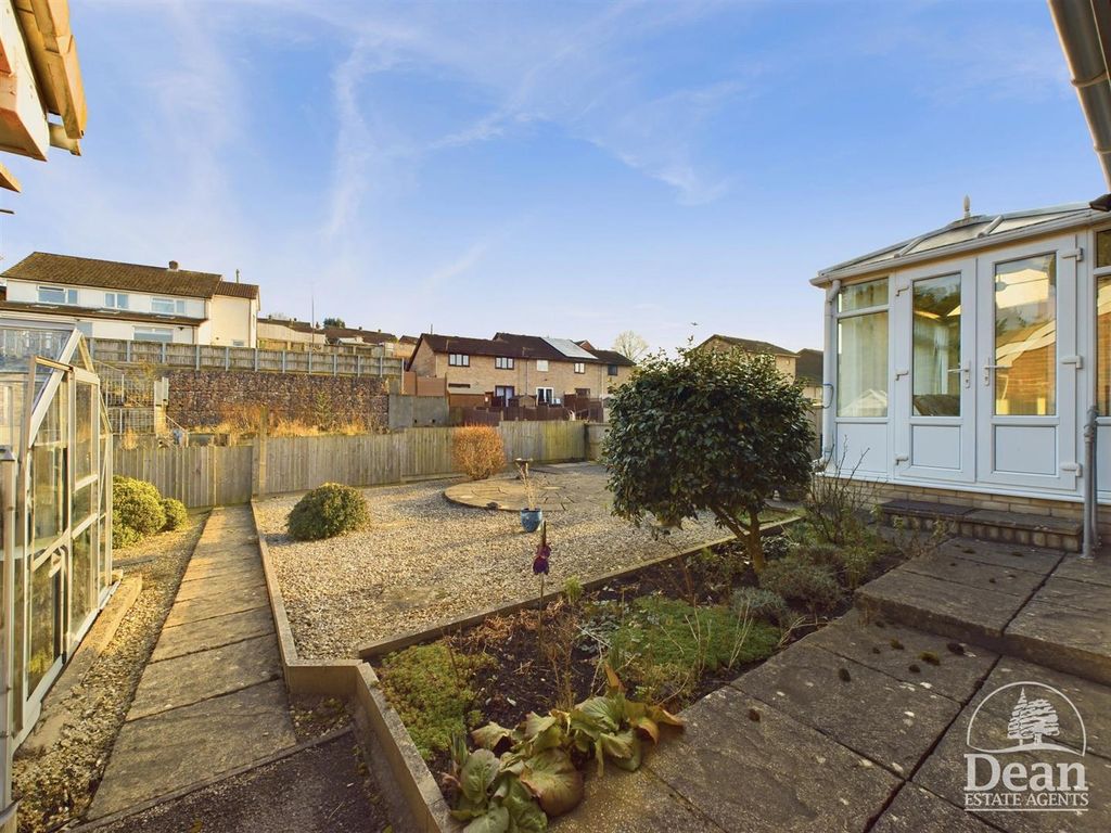 Property photo 3 of 13