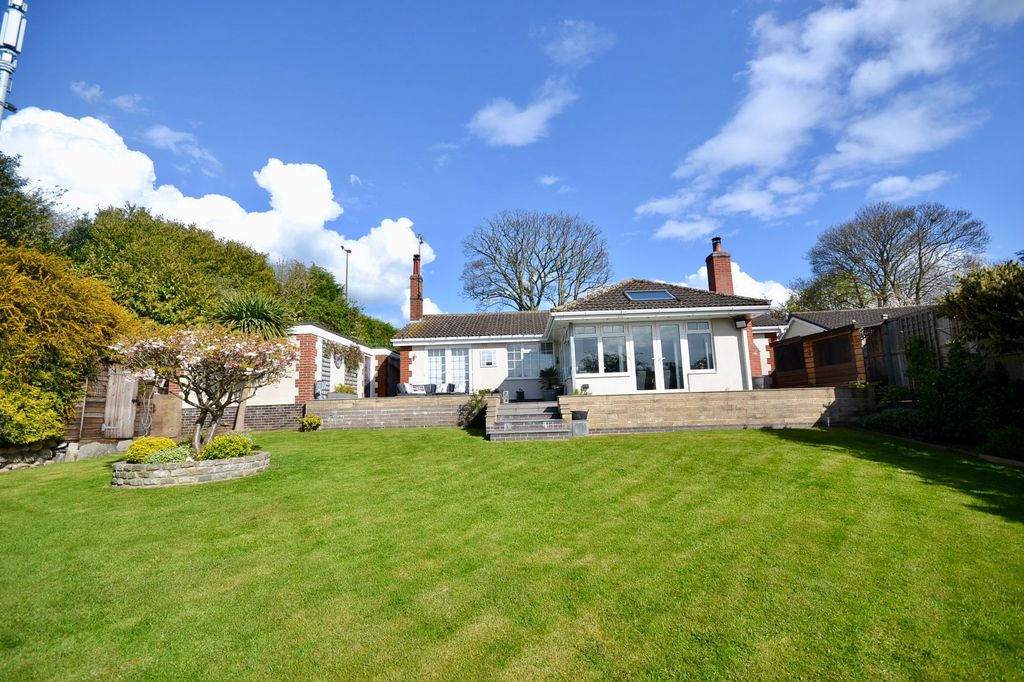 Property photo 3 of 37