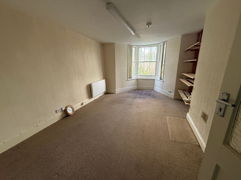 Property photo 2 of 4