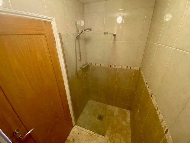 Property photo 3 of 16 Shower Room