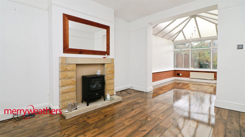 Property photo 2 of 15 Dining Room