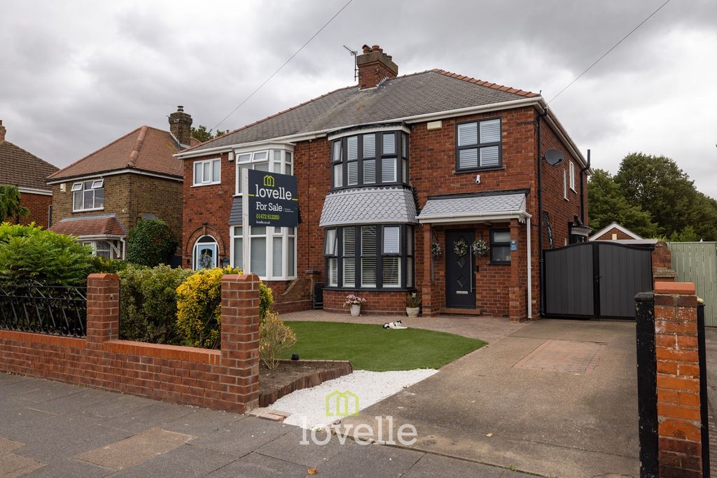 Property photo 1 of 35