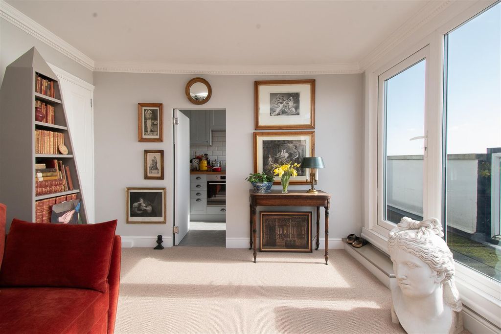 Property photo 2 of 18 Open Plan Living Space