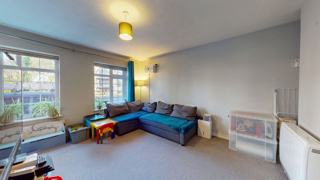 Property photo 3 of 14