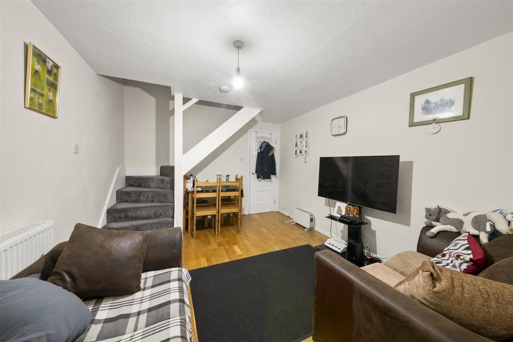 Property photo 3 of 14 1