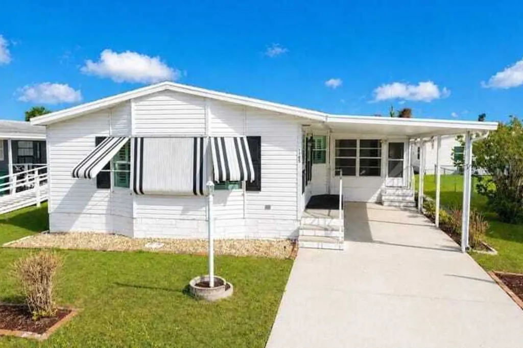 Property photo 1 of 27