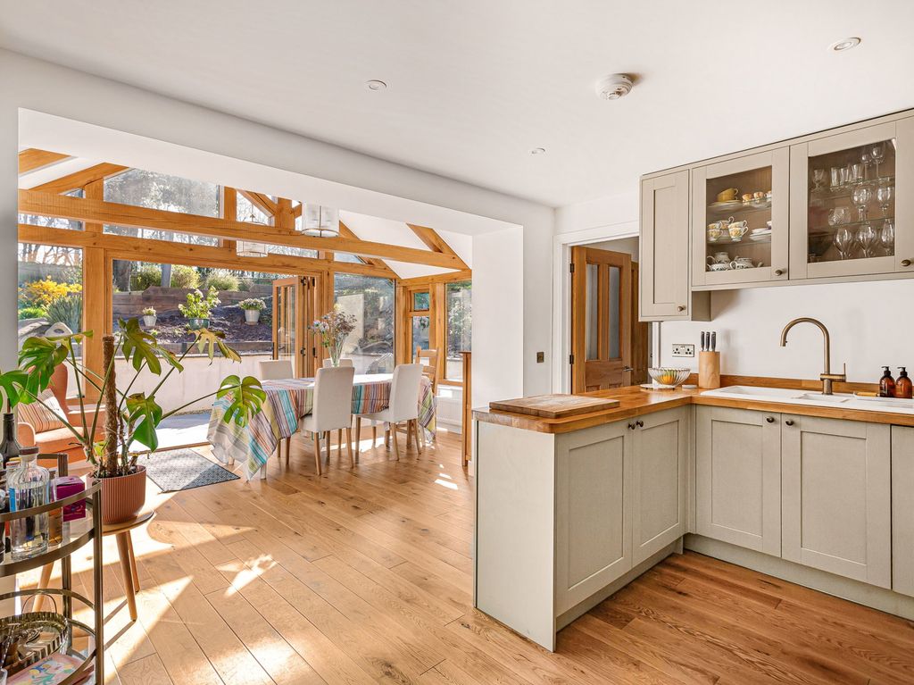 Property photo 2 of 51