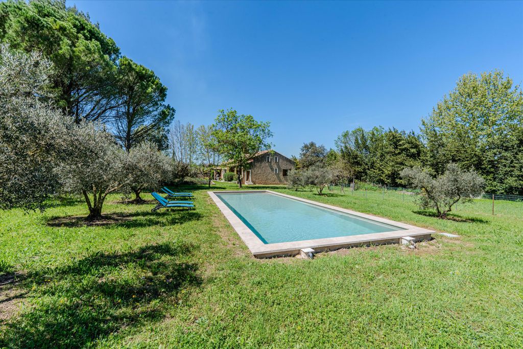 Property photo 1 of 18 Image
