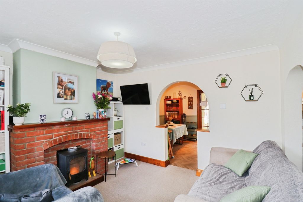 Property photo 3 of 22