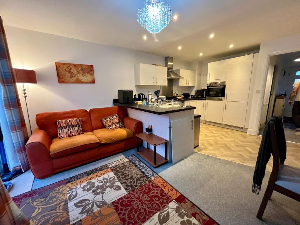 Property photo 3 of 13 Image