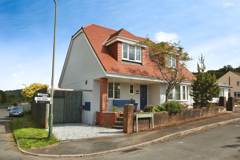 Property photo 1 of 33